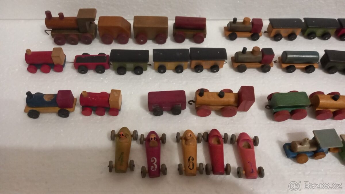 RETRO DŘEVĚNÉ VLÁČKY A AUTÍČKA - 2