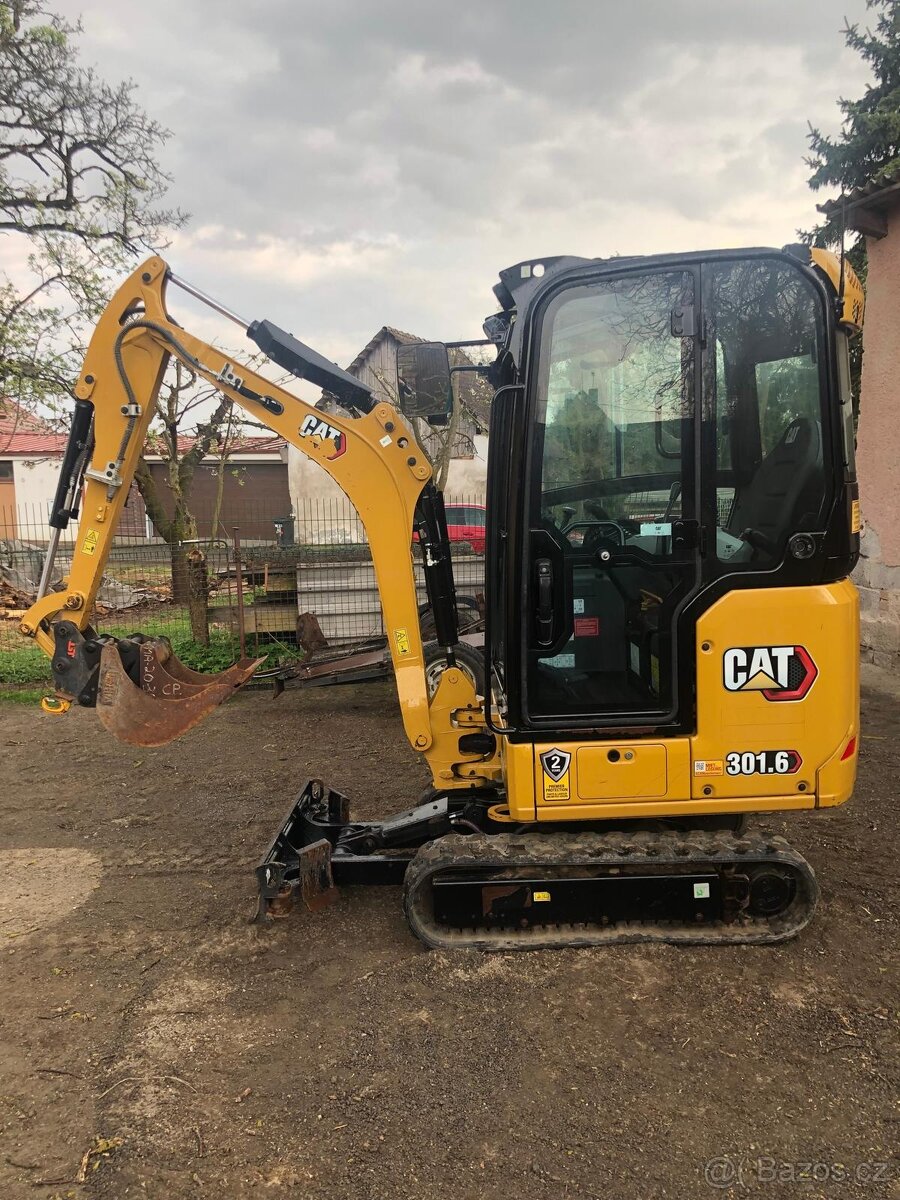 Caterpillar CAT 301.6 - 2