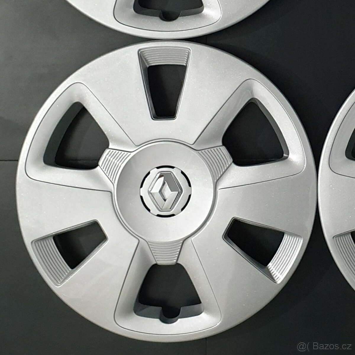 Nové poklice Renault 15" ORIGINÁLNÍ č. N0 - 2