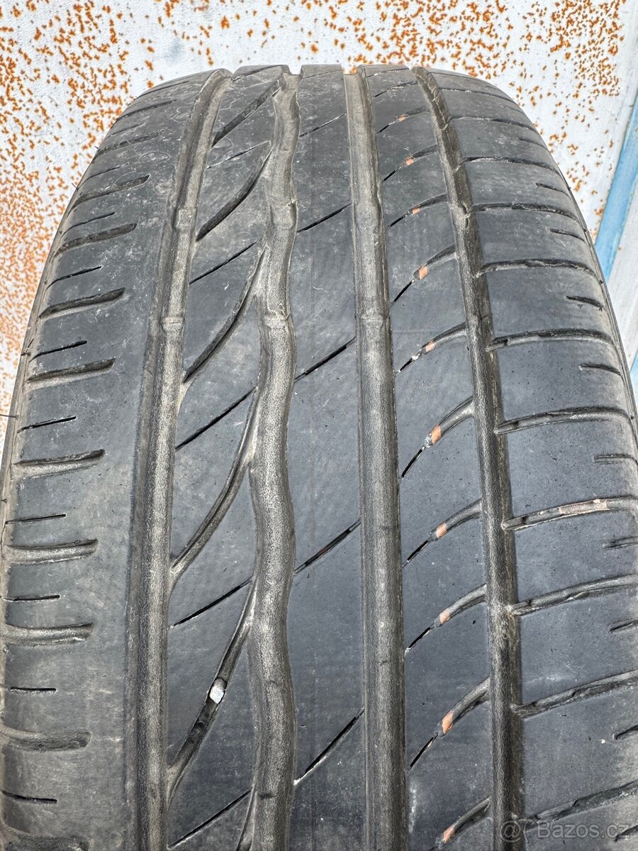 Letní pneu Bridgestone 215/55 R16 - 2