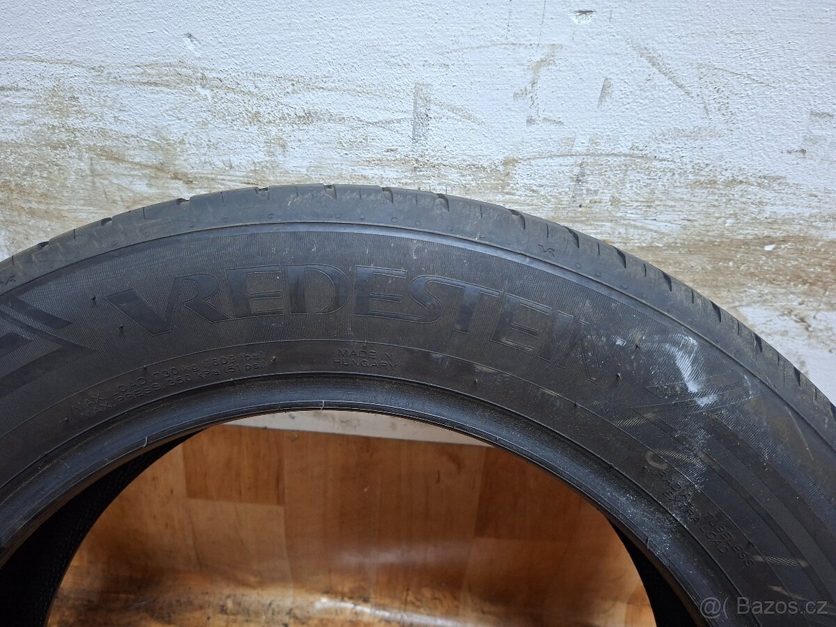 Letní pneu 205/60/17 Vredestein - 2
