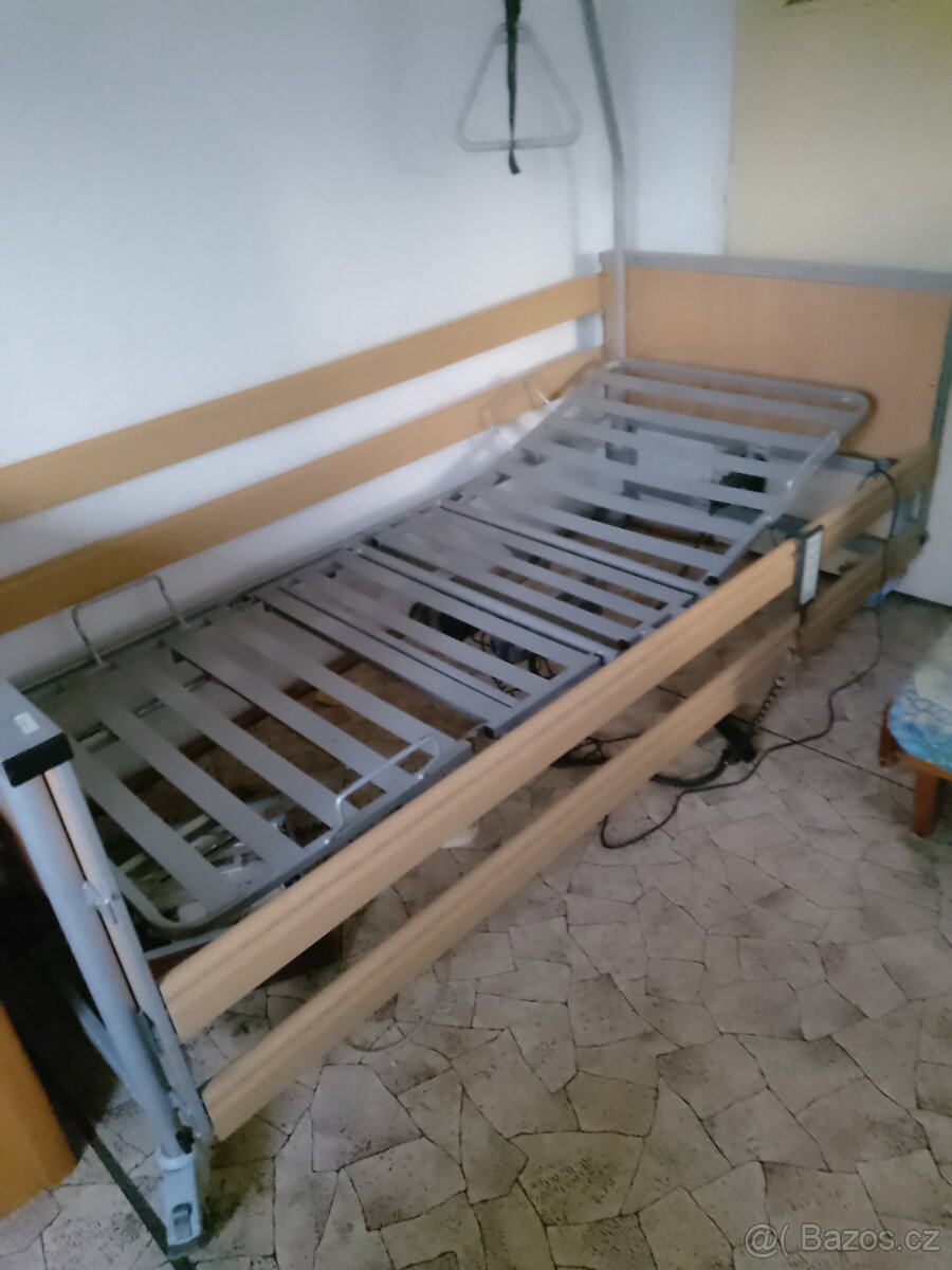 Zdravotní polohovací postel - 2