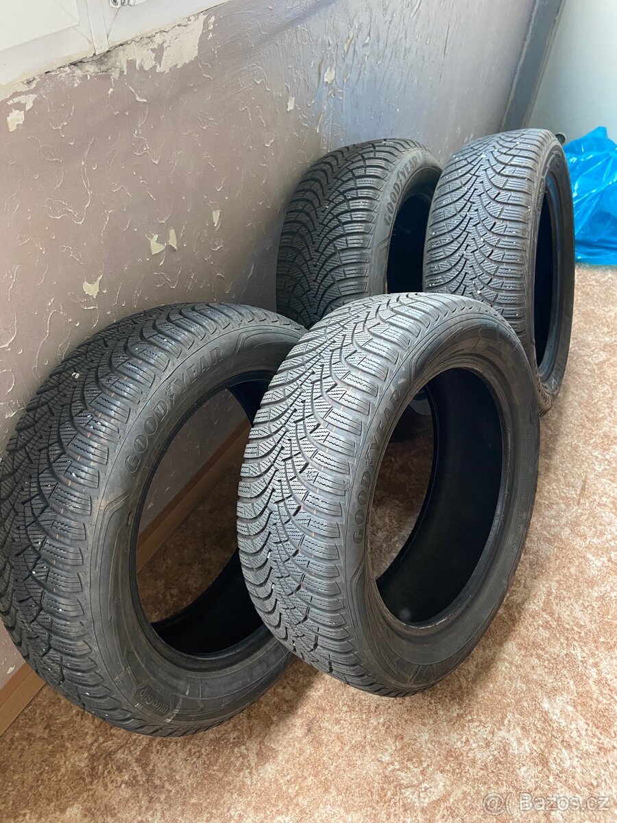 Sada zimních pneu Goodyear UltraGrip 9+ - 2