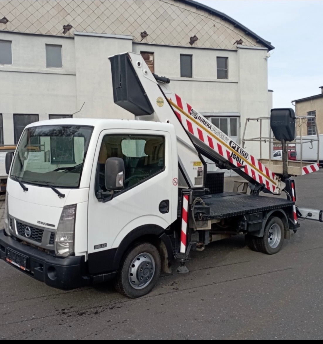 Nissan Cabstar - montážní plošina - 2