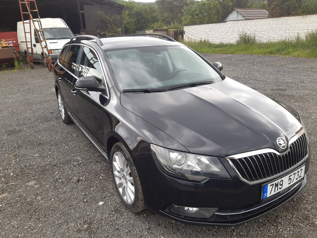 ŠKODA SUPERB COMBI 2.0TDI 103kw EXCLUSIVE - 2