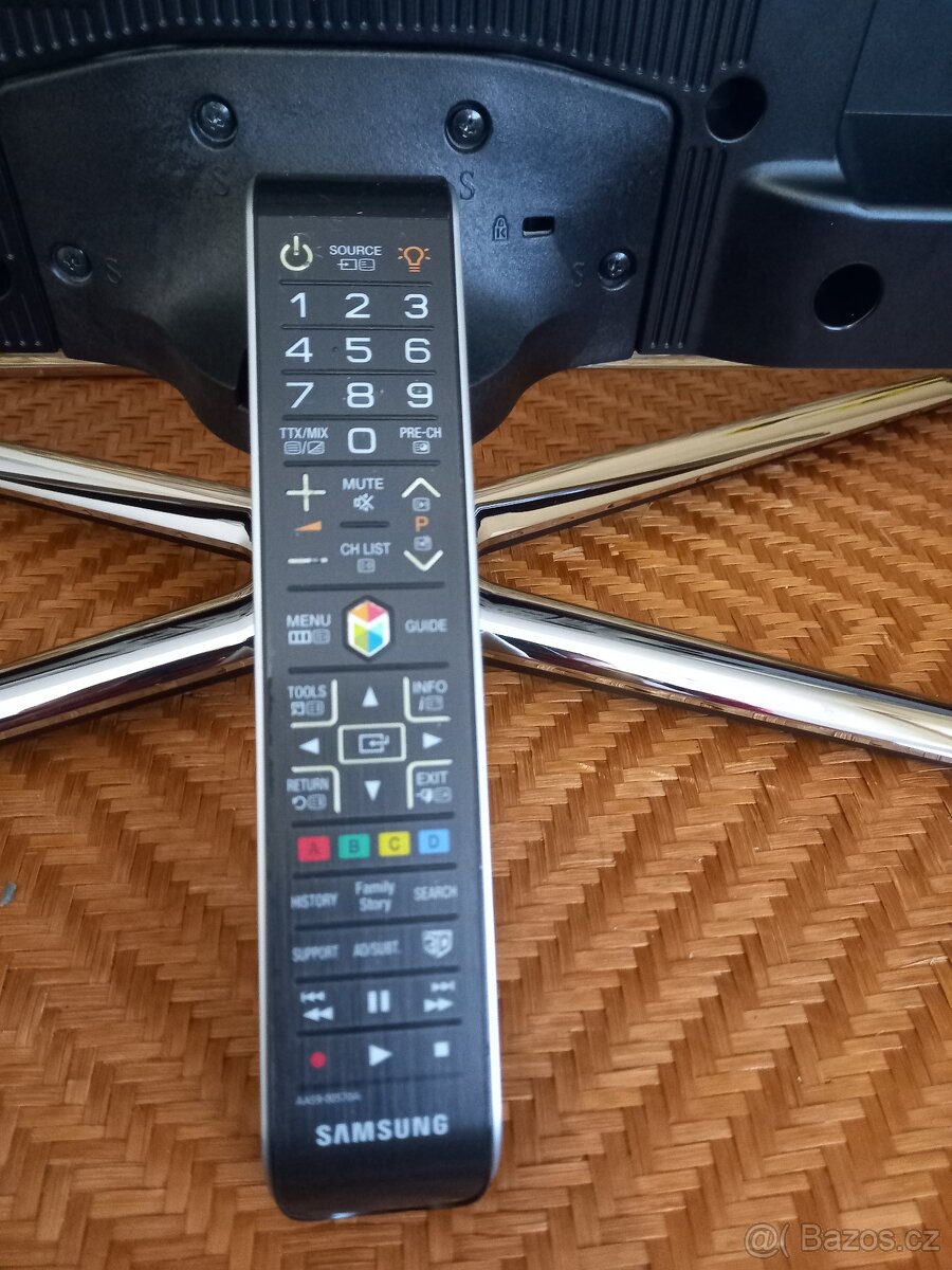 Samsung UE32ES6800S Smart TV - 2