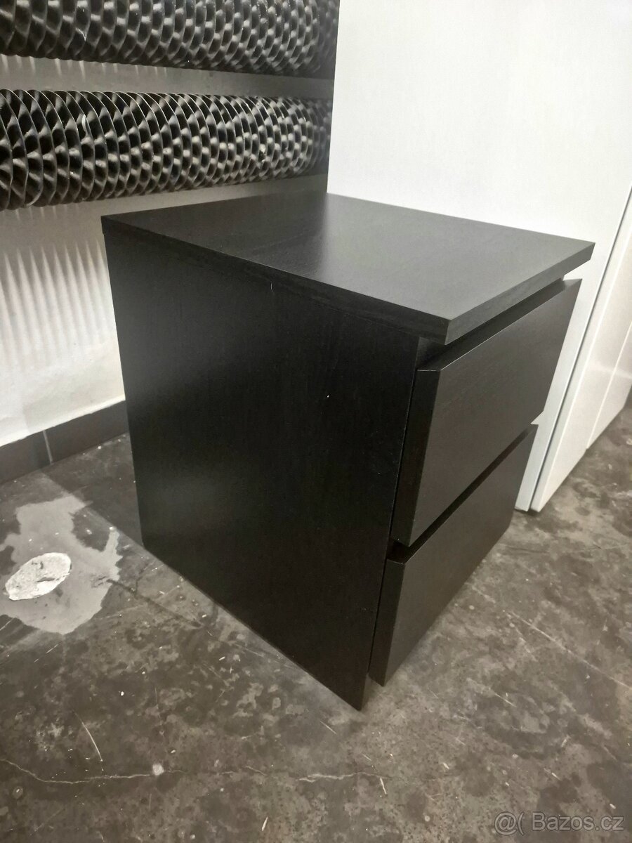 Noční stolek Ikea Malm - 2
