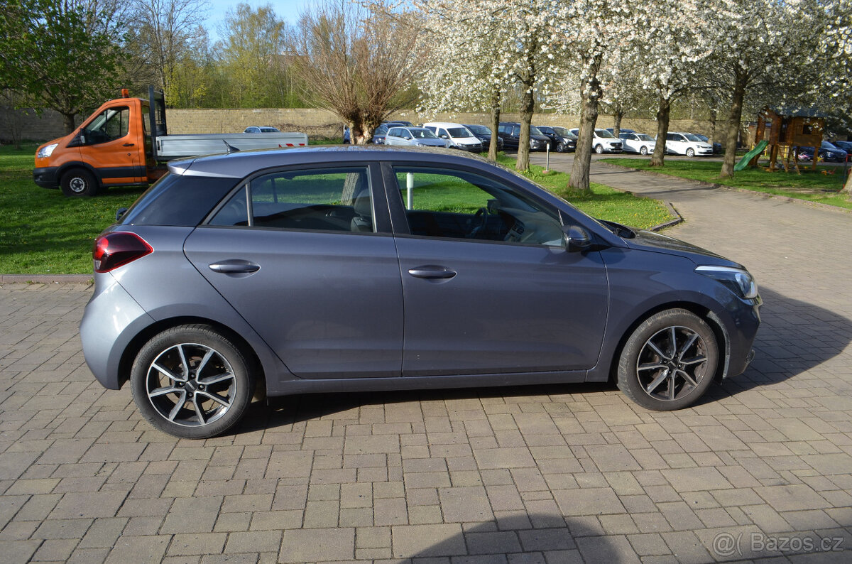 PRODÁM HYUNDAI I20 1.2 BENZIN 2020 KLIMA - 2