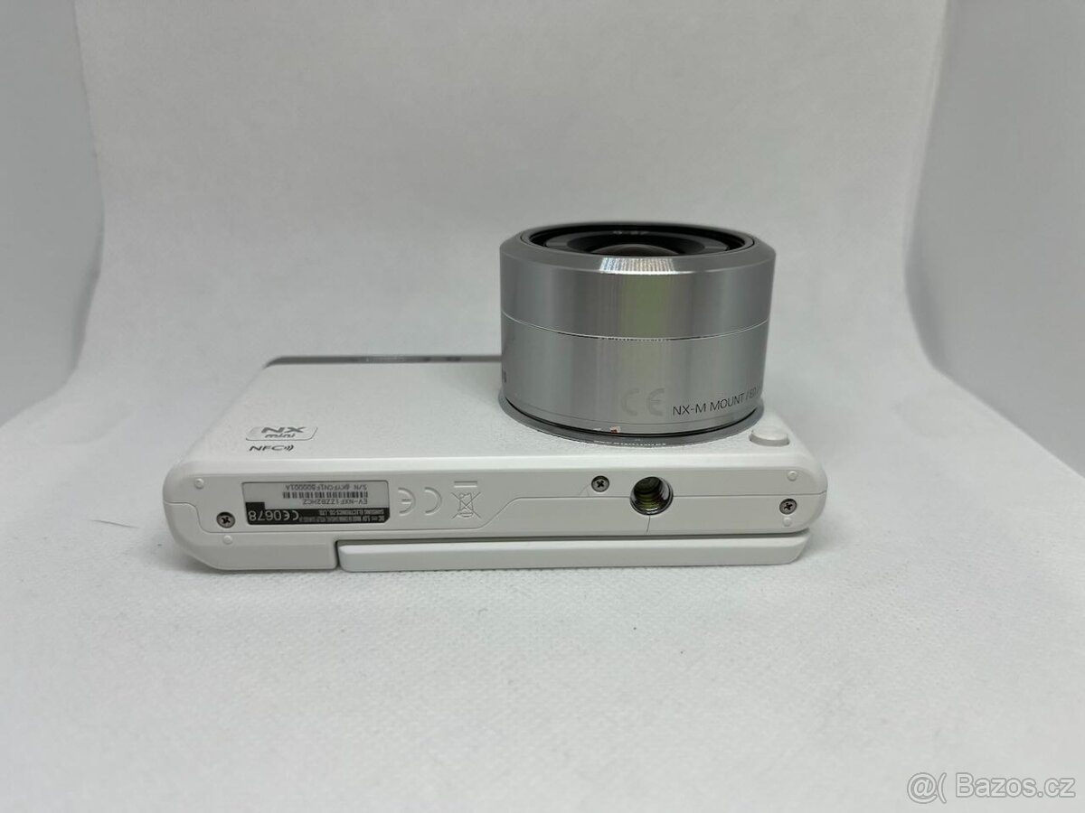 Samsung NX mini + dva objektívy a blesk - 2