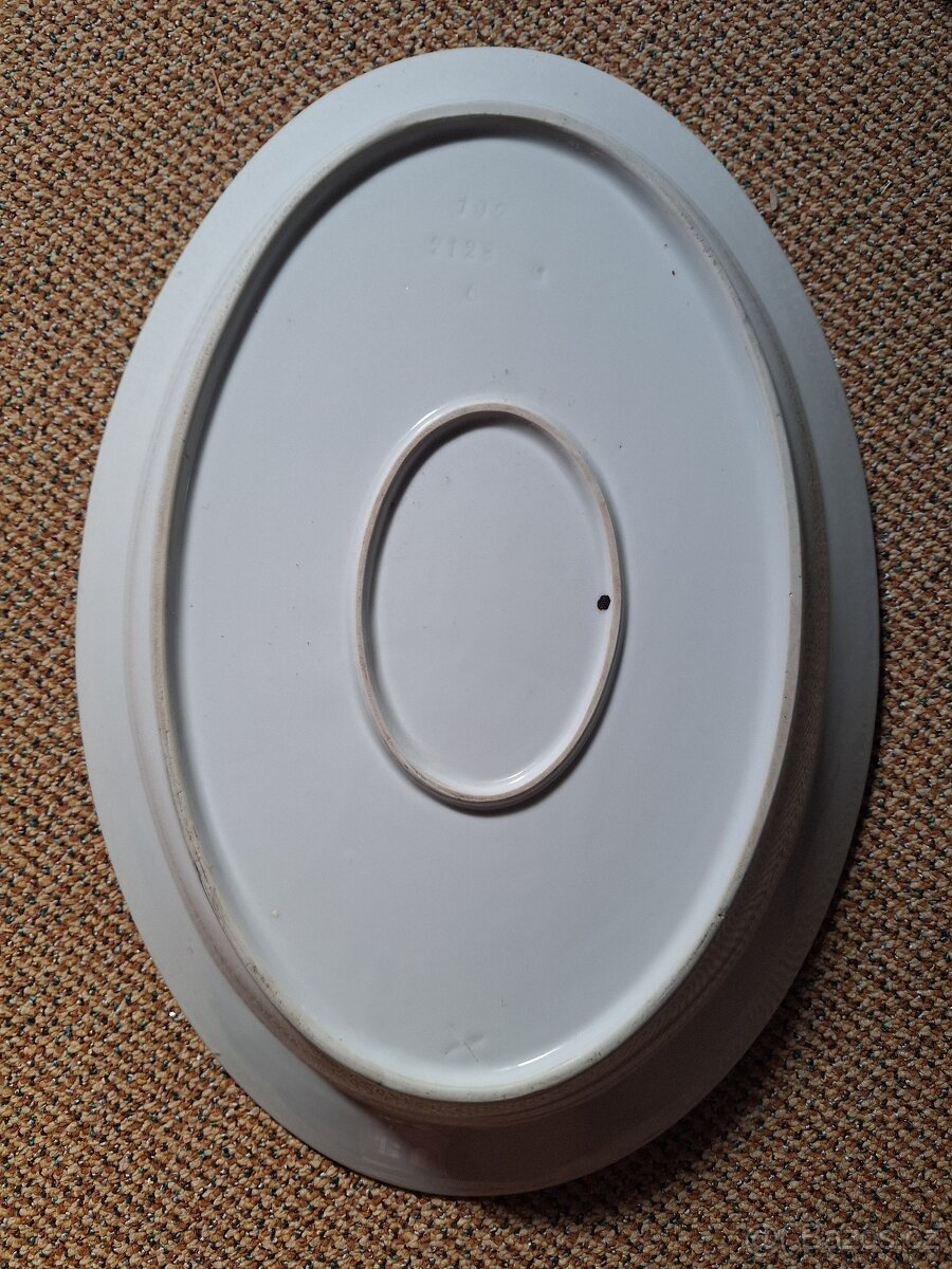 4 oválné porcelánové talíře - 2