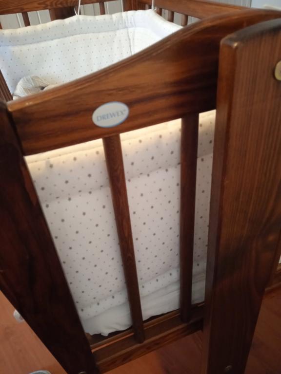 Dřevěná kolébka - 2