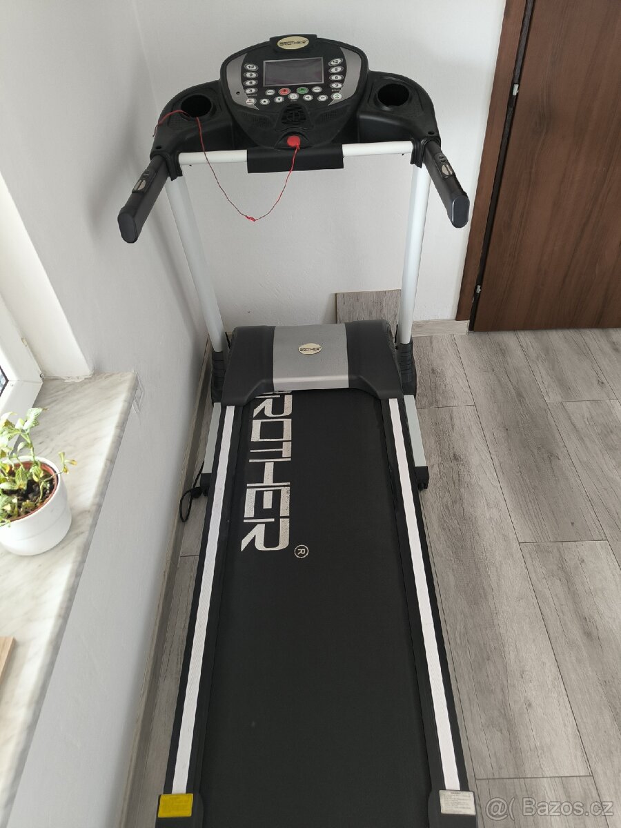 Běžící pás ACRA GB4600
- 2