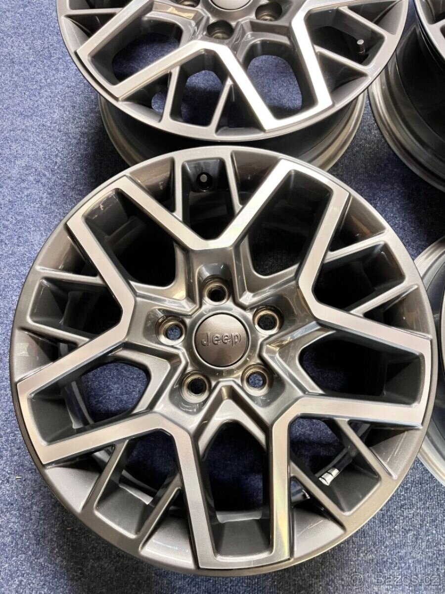 5x127 R18 originál Jeep Wrangler JL rok 2022