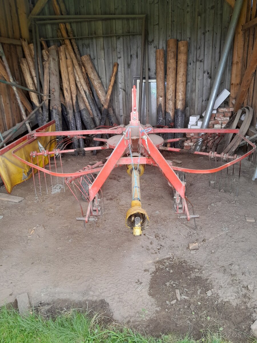 Prodám nesený shrnovač sena Fella 320 TS - 2