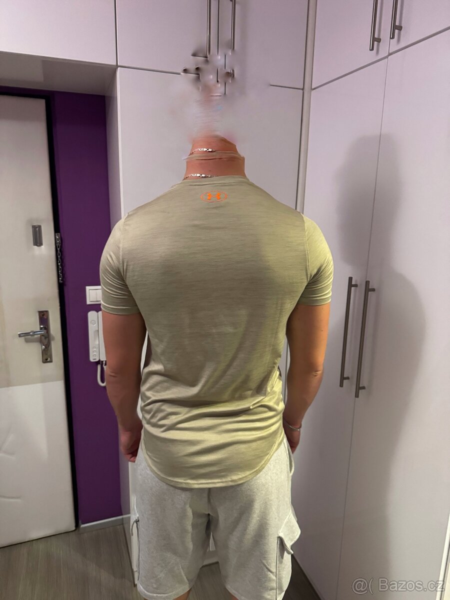 Under armor triko (těsné M) - 2
