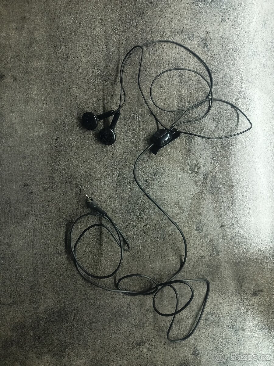 Prodam mobil Nokia 2330 classic, sberatelska prilezitost - 2