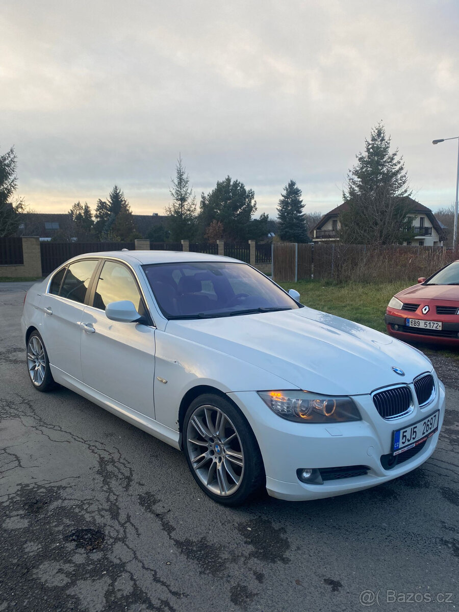 BMW e90 325i 160 kW - 2