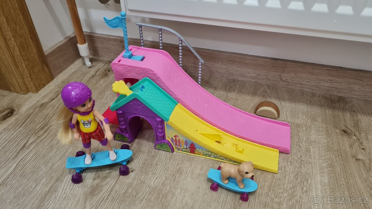 Barbie Chelsea - skatepark - 2