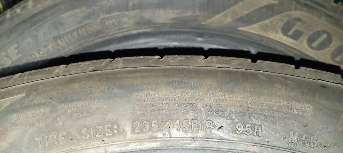 235/45 R19 pneu NOVÉ zimní - 2