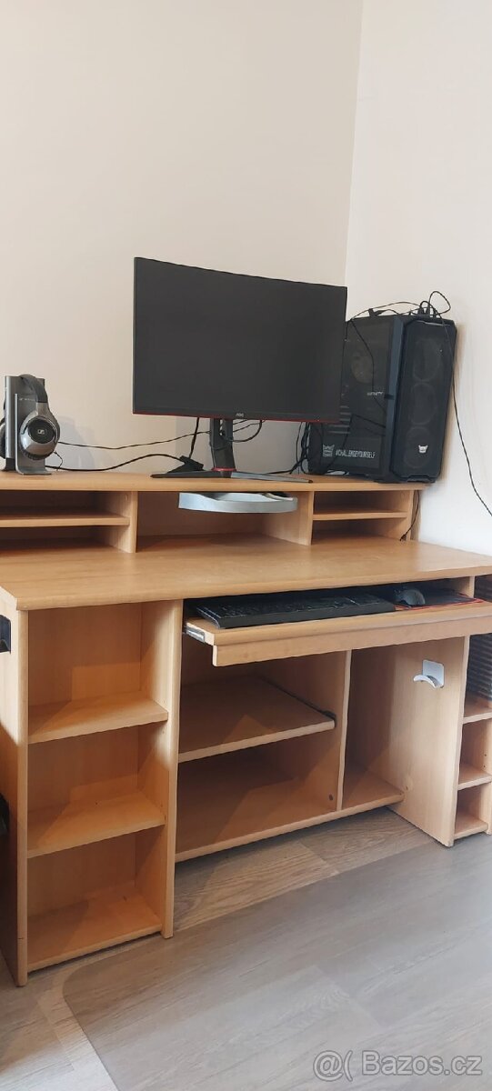 PC stůl - 2