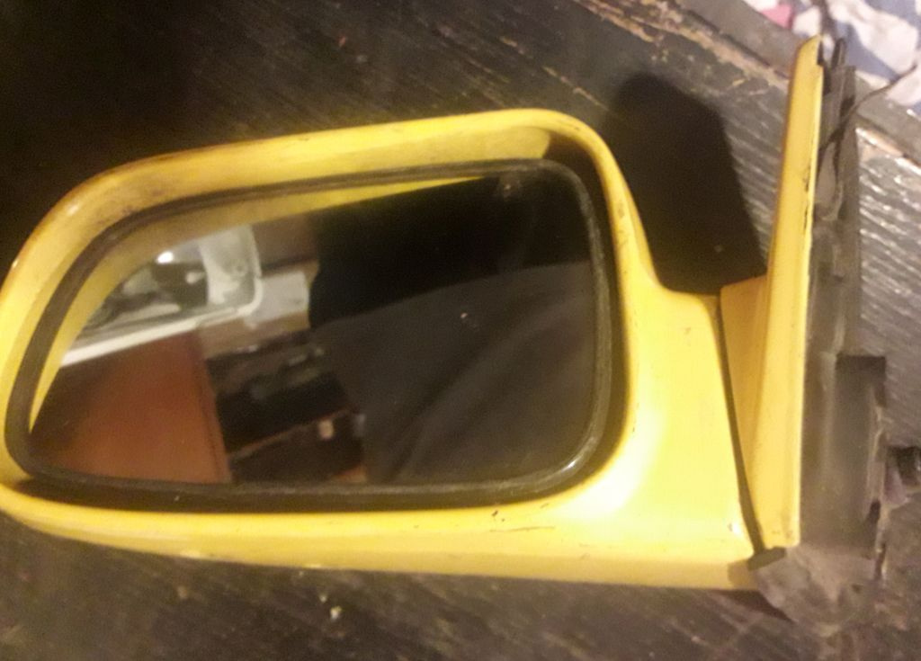 P: zrcátko honda crx 2G - 2