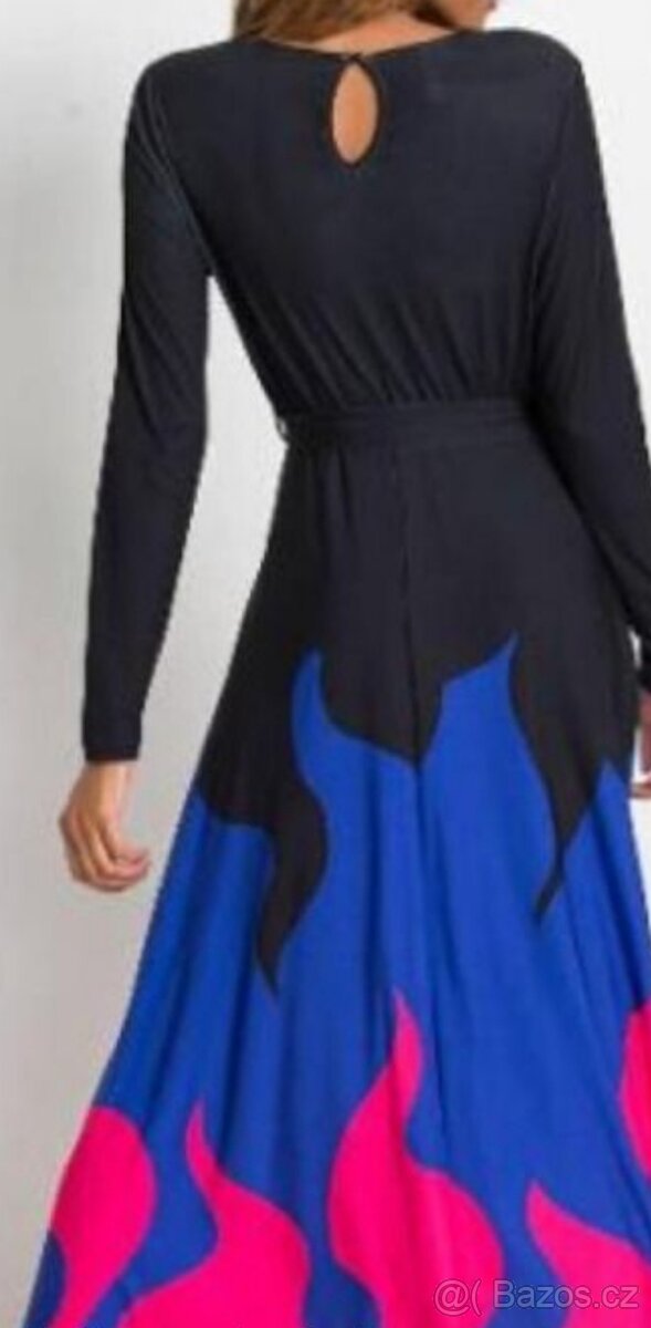 Šaty s průstřihem - 2