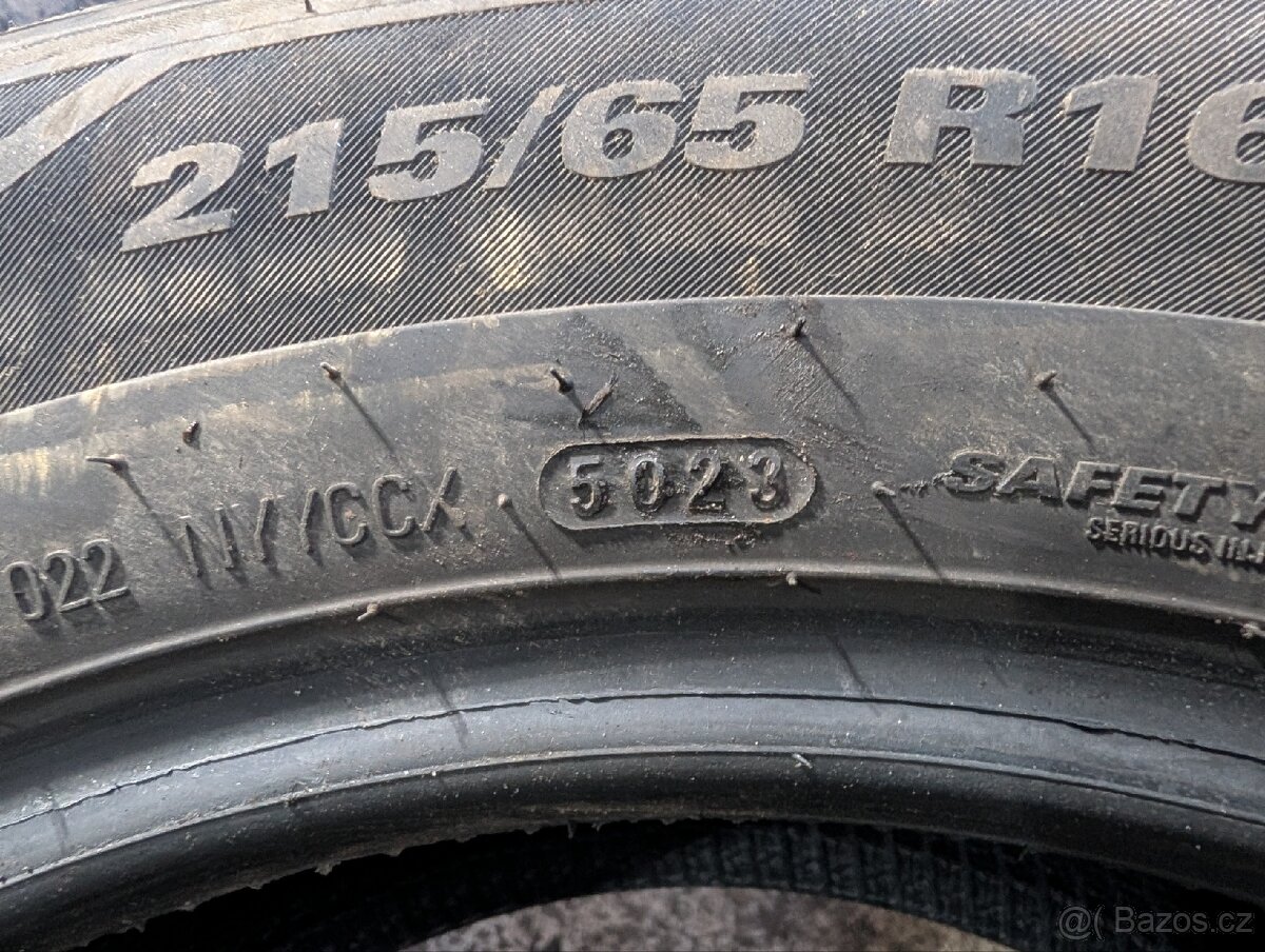 2x celoroční Kumho 215/65R16C - 2
