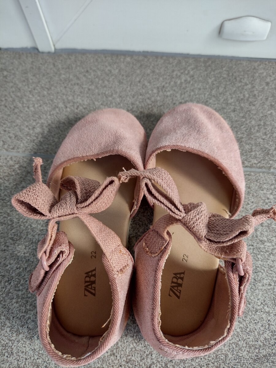 Růžové sandalky - 2