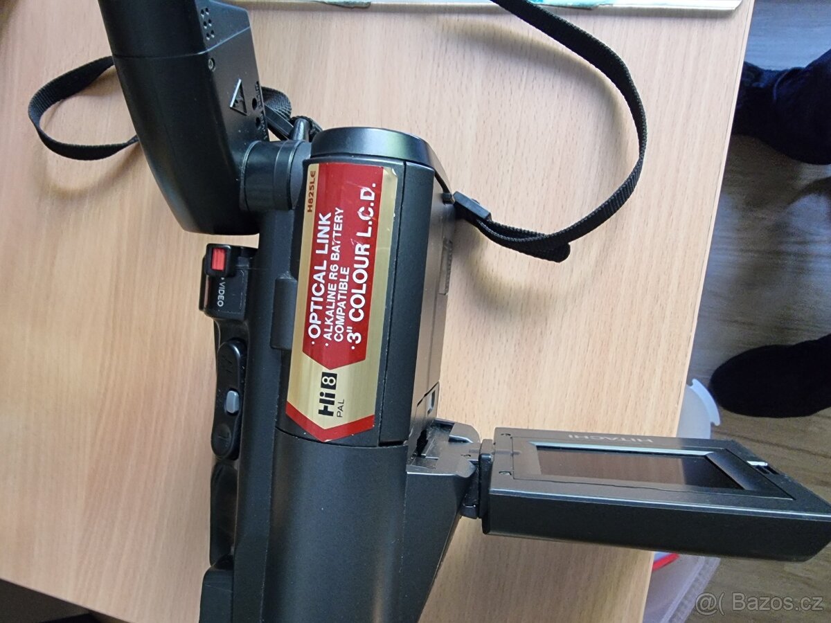 Hitachi video Camera VM-H825LE - 2