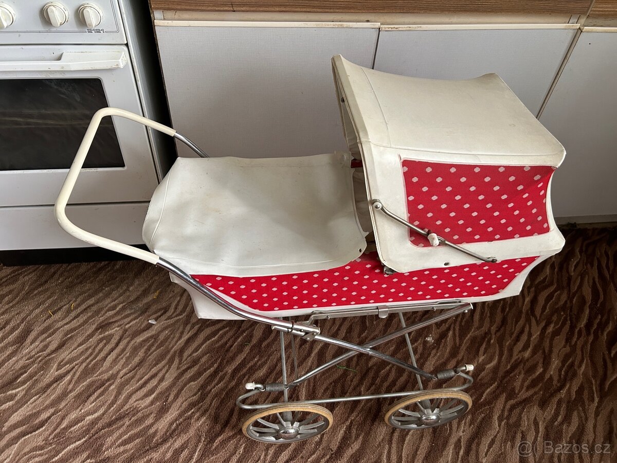 Detsky kočárek pro panenky - 2