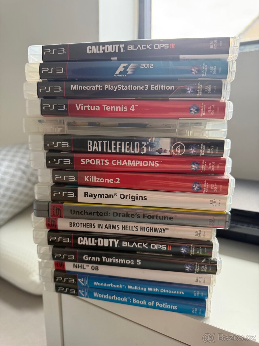 Plyastation 3 + volant logitech + hry - 2
