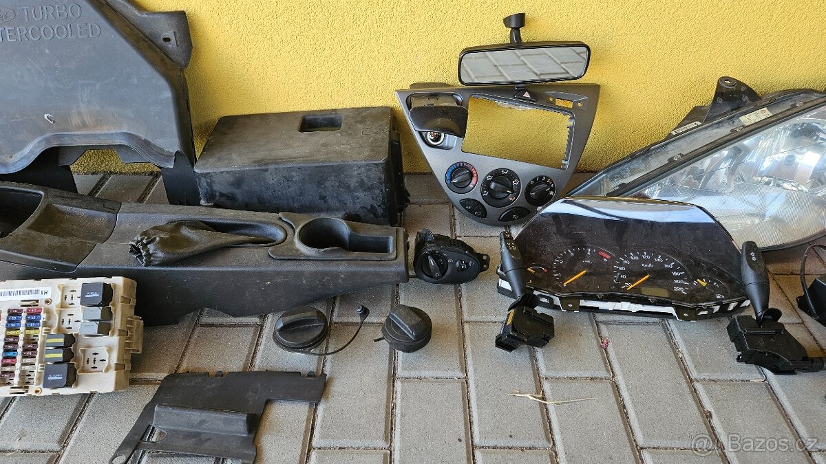 Náhradní díly na Ford Focus kombi 1.8, rok 2004 - 2