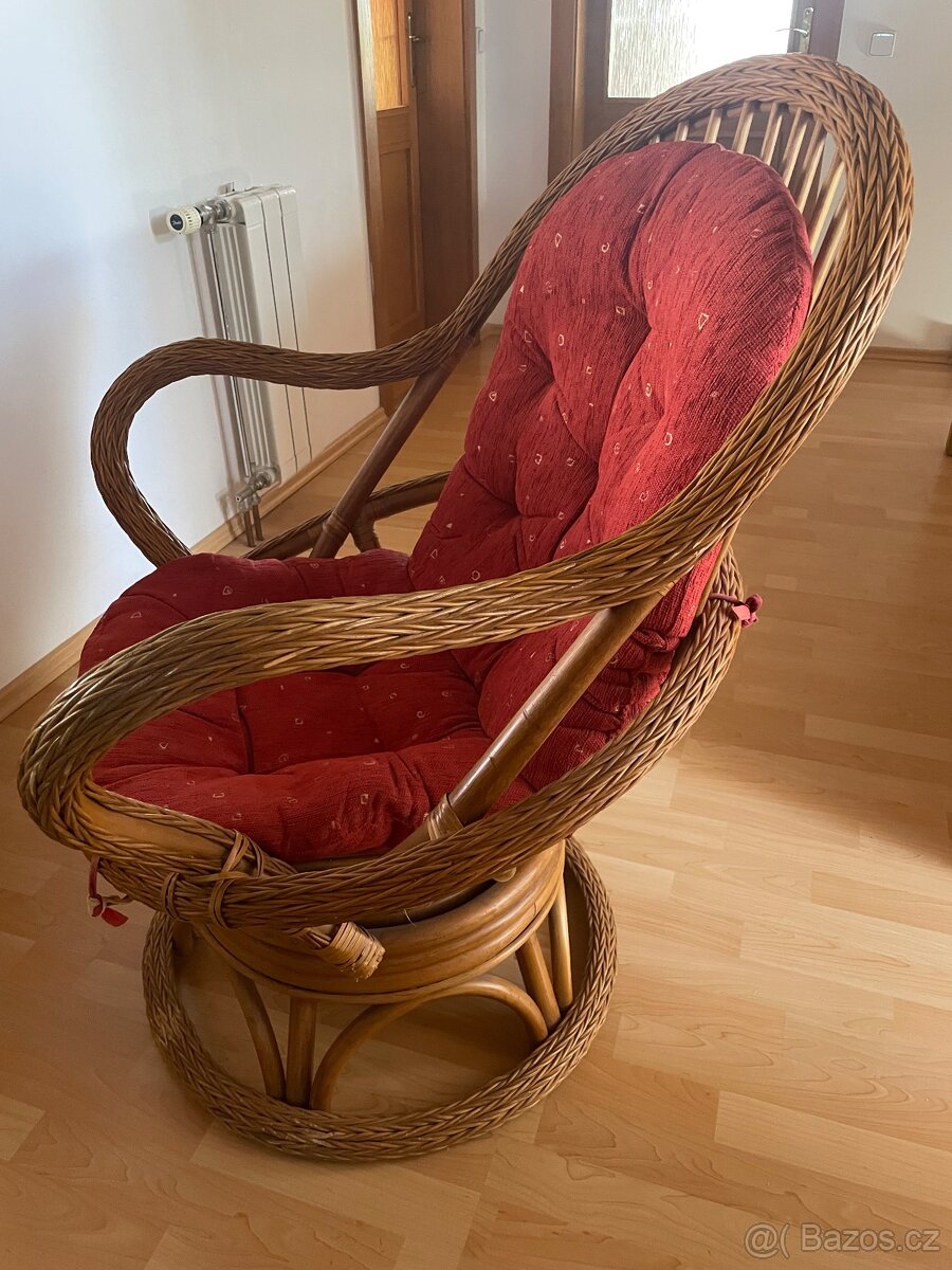 Proutěné křeslo ,otáčivé - 2