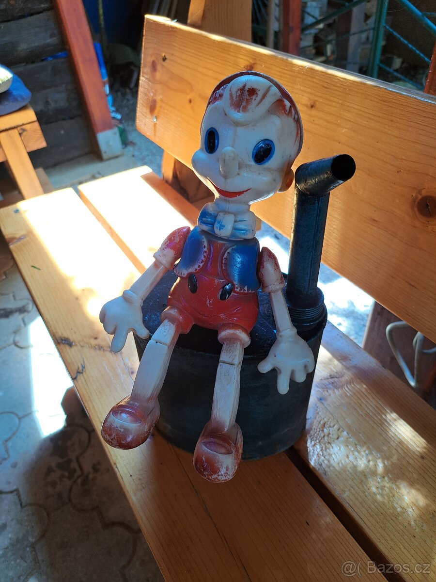 P I N O C H I O. - 2