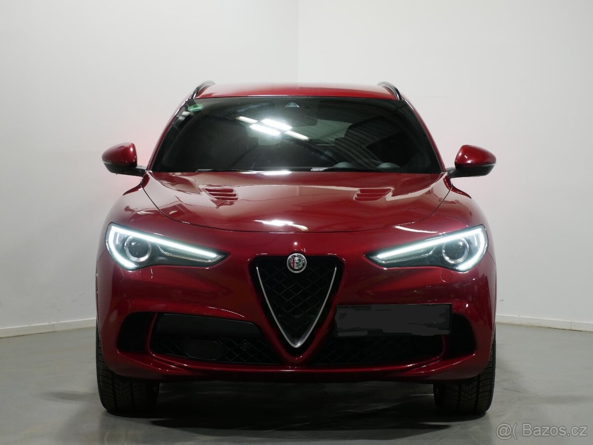 Alfa Romeo Stelvio Quadrifoglio - 2