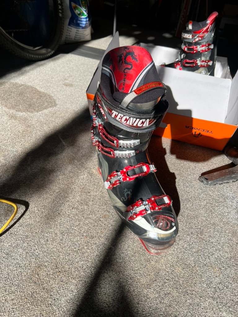 Lyžáky/Přeskáče Technica Dragon 100, 335 mm, 295 - 2