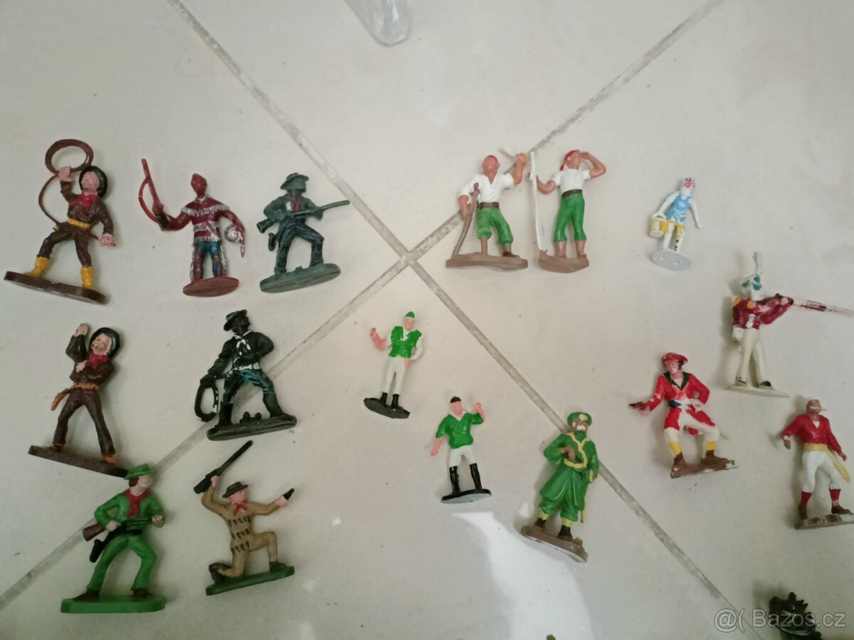 Staré figurky prodej - 2