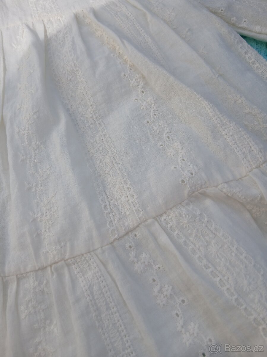 Roztomilé bílé šatičky - 2