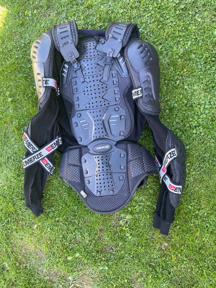 Chraničová vesta - 2