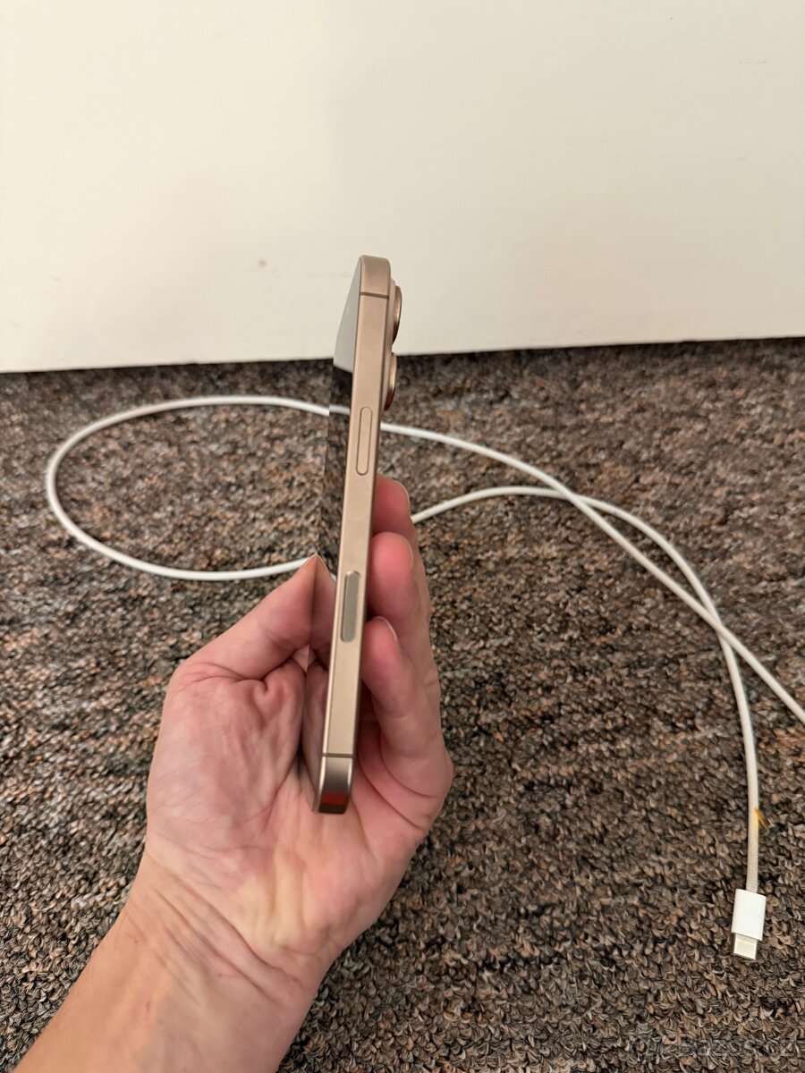 Apple iPhone 16 Pro 256gb Desert titan. TOP stav, zaruka. - 2