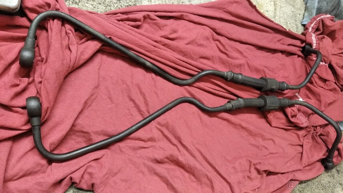 Suzuki GSX-R 750 - olejové vedení - 2