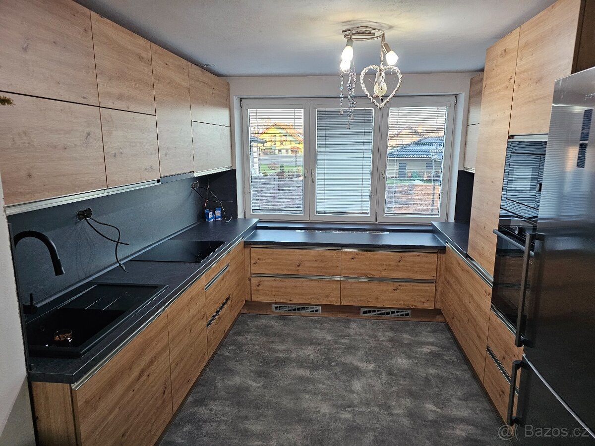 Kuchyně na míru, vestavěné skříně, nábytek na míru - 2