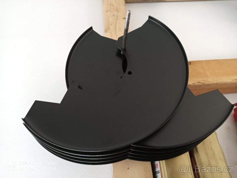 Audi - nové brzdové štíty / prachové kryty kotoučů - 2