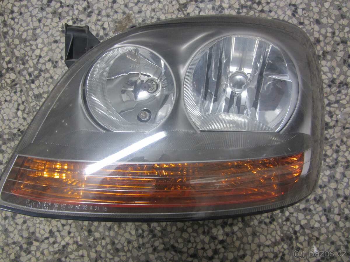 Nissan Almera Tino - 2