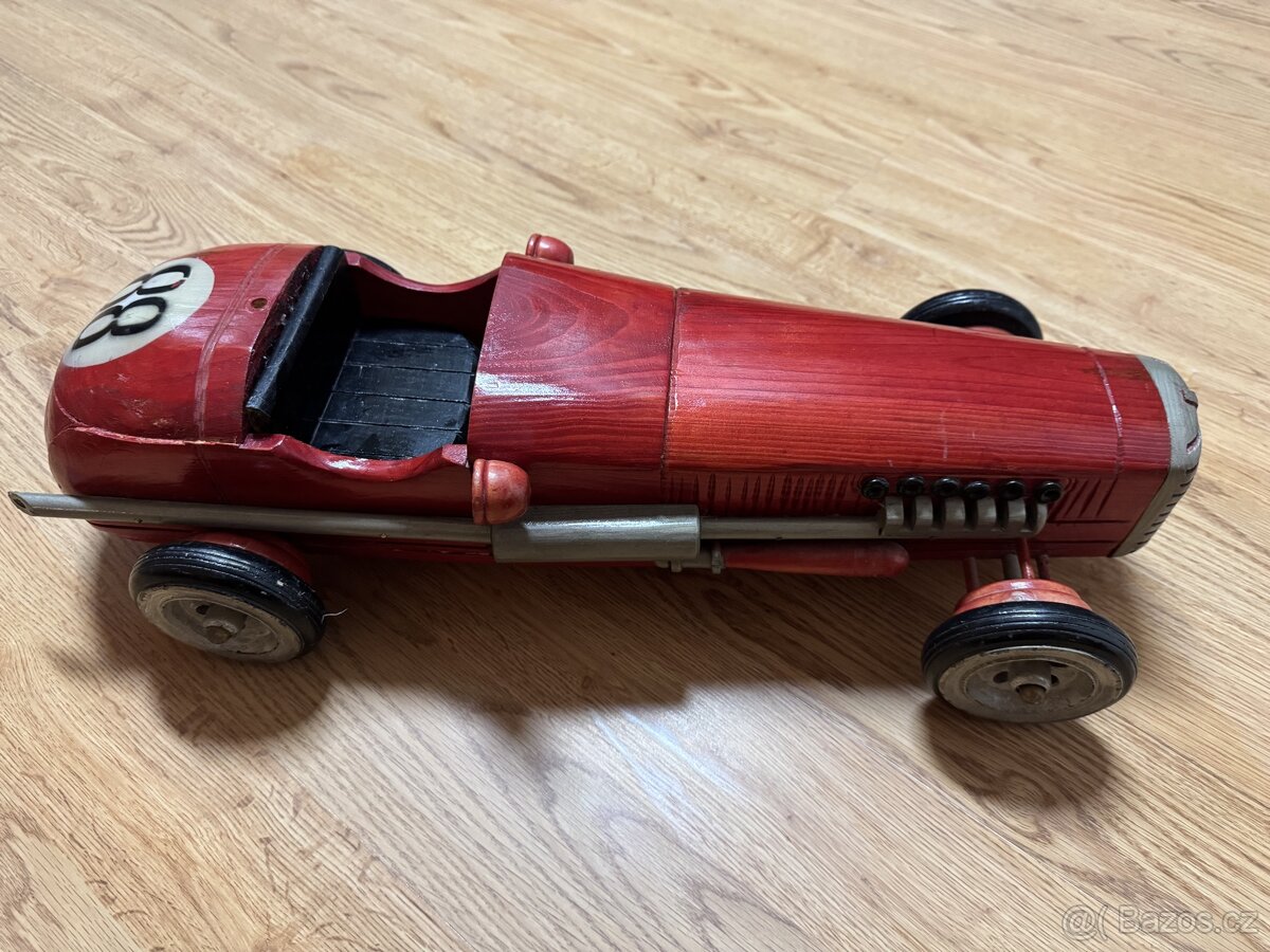 Starožitné auto - 2