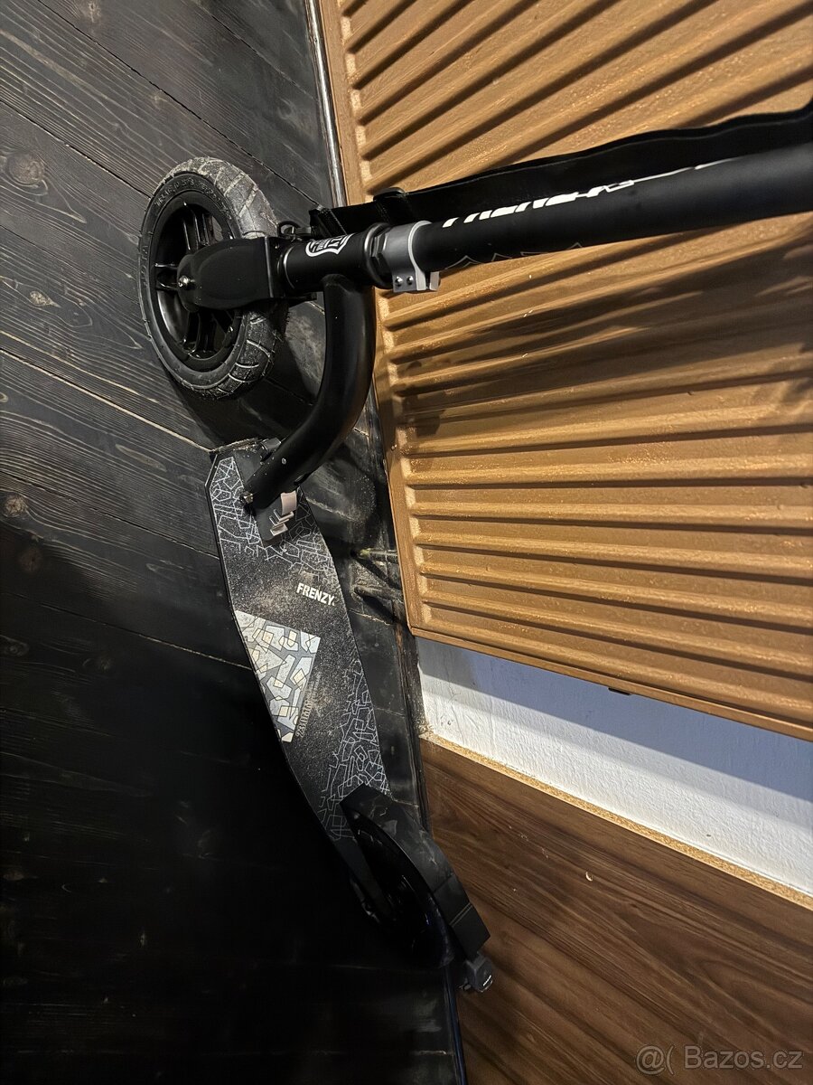 Koloběžka Frenzy - 2