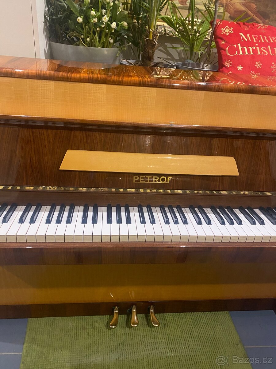 Klavír Petrof - 2