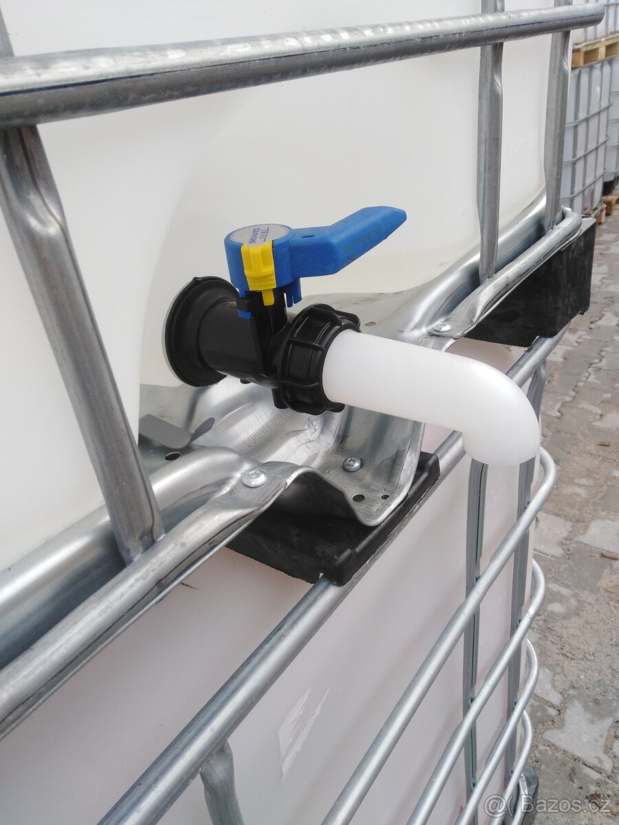 IBC 1000 nádrž - 2