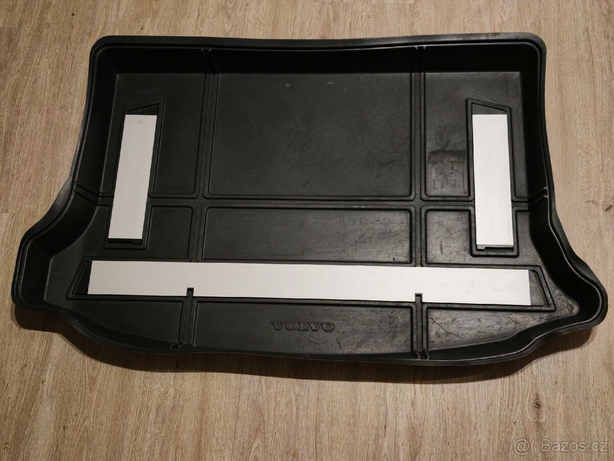 Volvo V40 - originální vana do kufru - 2