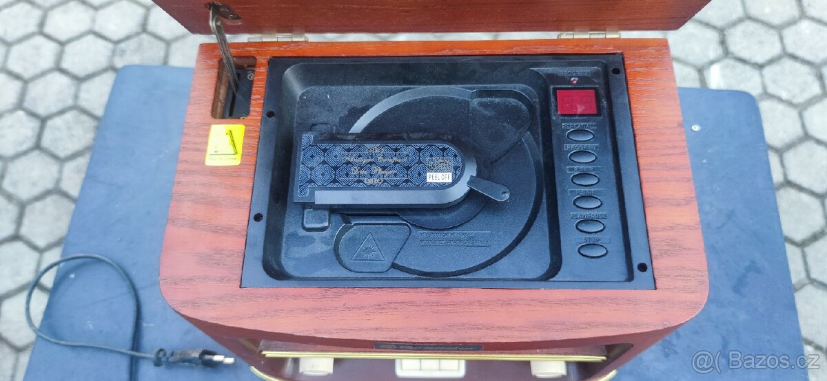 Prodám "retro" rádio Roadstar - 2